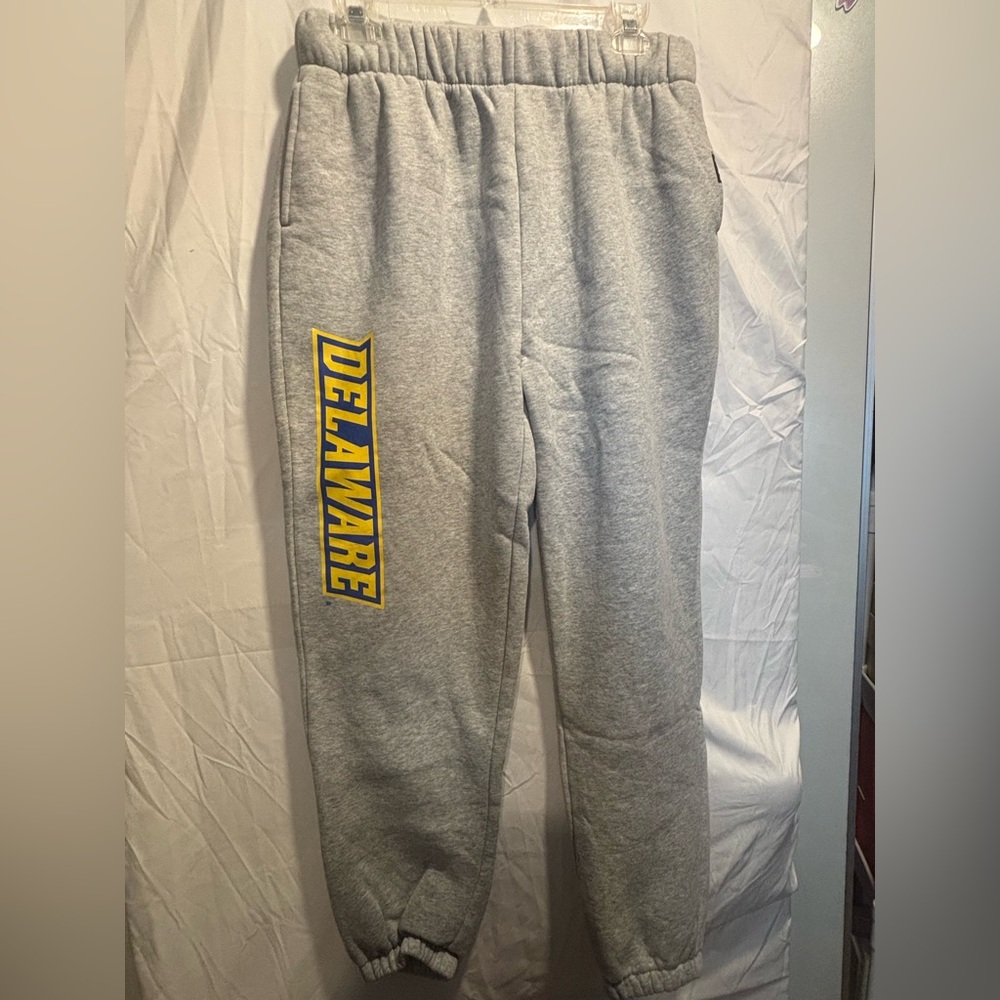 Hype and Vice Medium University of Delaware Gray Sweatpants New without tags